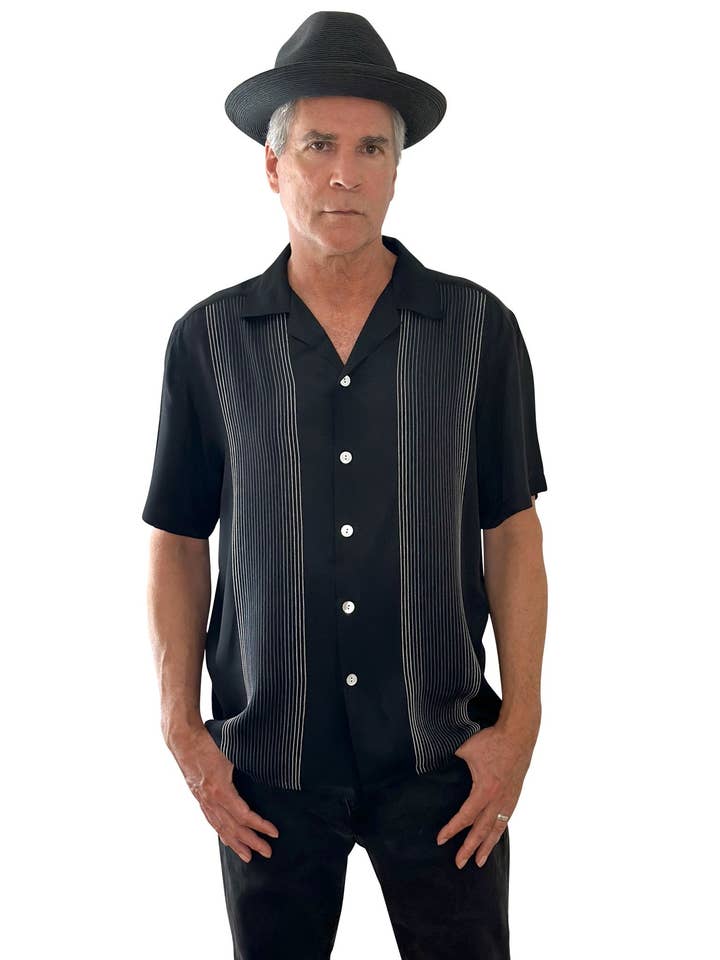 Gambino Voila | Camicia a Maniche Corte da Uomo per la vendita all'ingrosso da parte di Virgoan Wish LLC