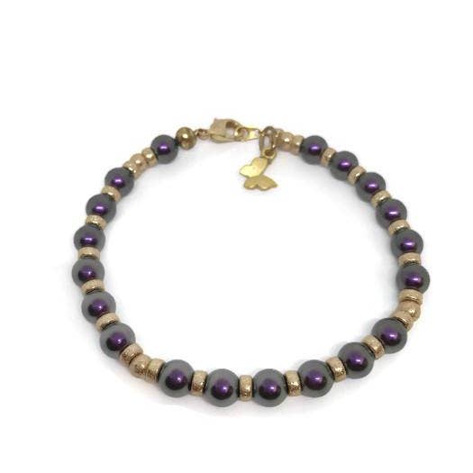 Janine’s Jewelry Design – Engroshandel Perlearmbånd – Guld fyldt perler og lilla Crystal Pearl armbånd med sommerfugl, lilla perle armbånd