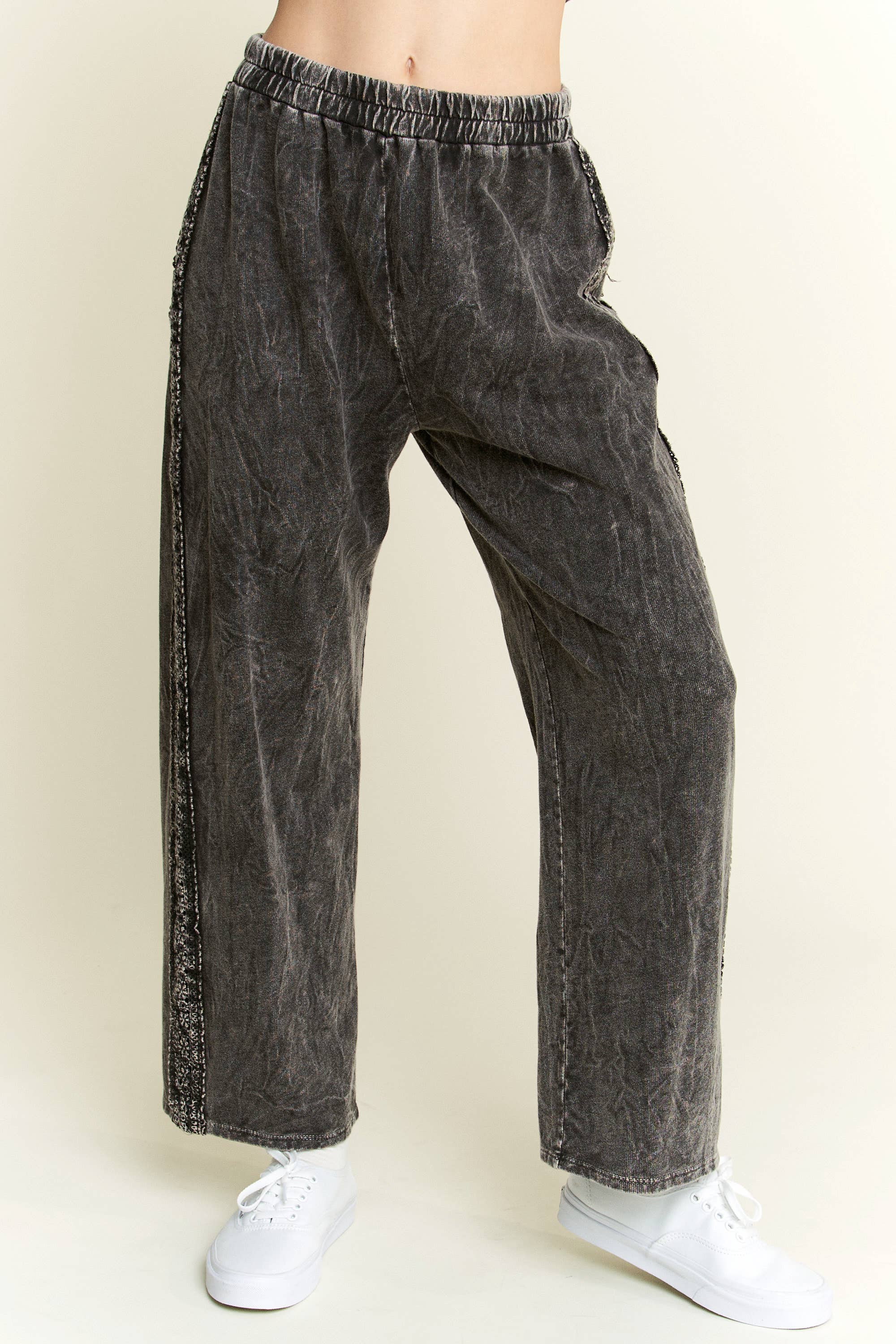 J.Her – Großhandel Hose – Damen – MineralWash Kurz geschnittene Hose mit detaillierter Vordertasche HP58107