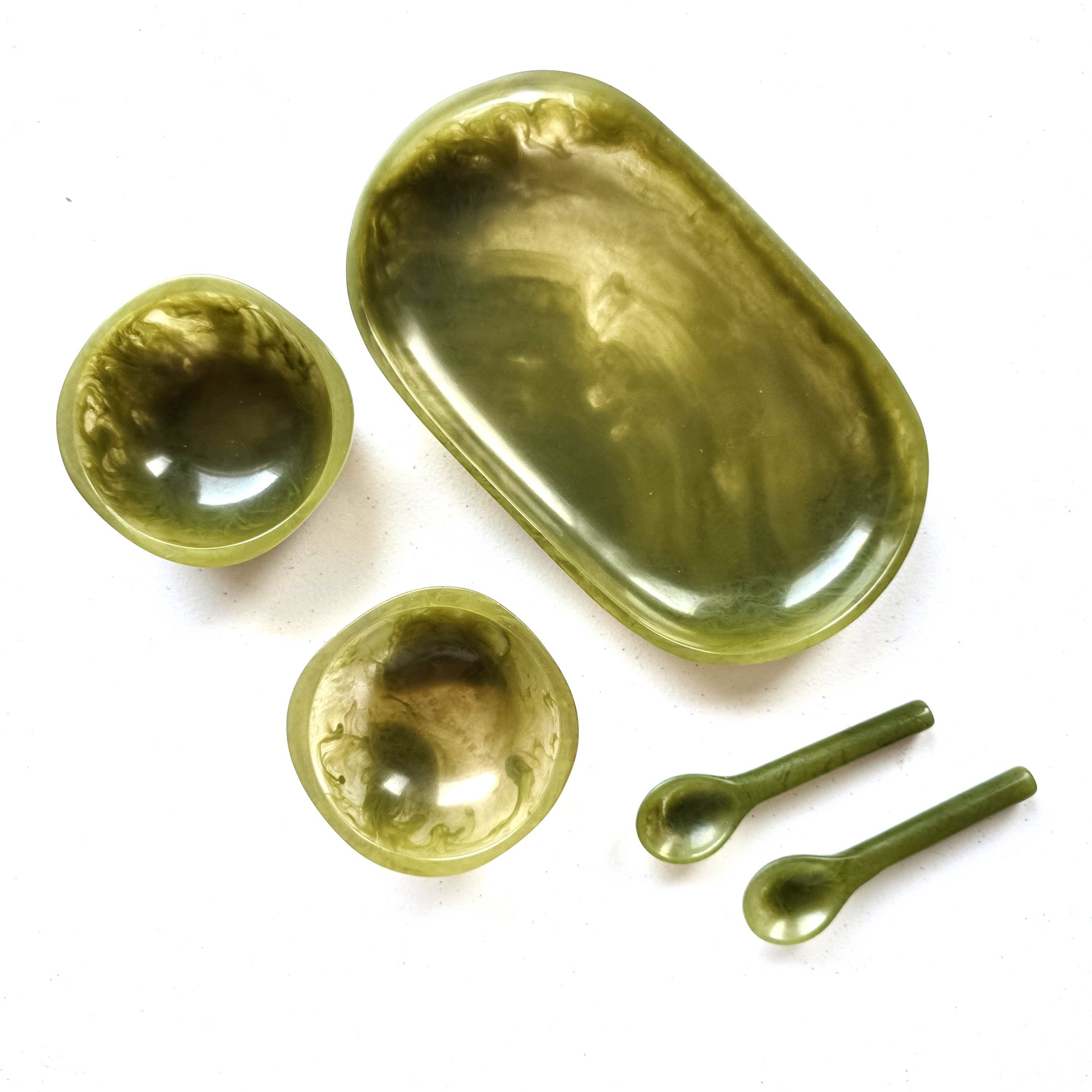 Gibb & Daan – Engroshandel Serveringsbakke – Lille serveringsbakke med 2 skåle og skeer - Håndhældt harpiks40