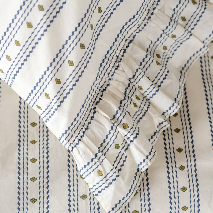 TBCo – wholesale Duvet cover – Cotton Duvet Cover in Navy Ditsy Floral3