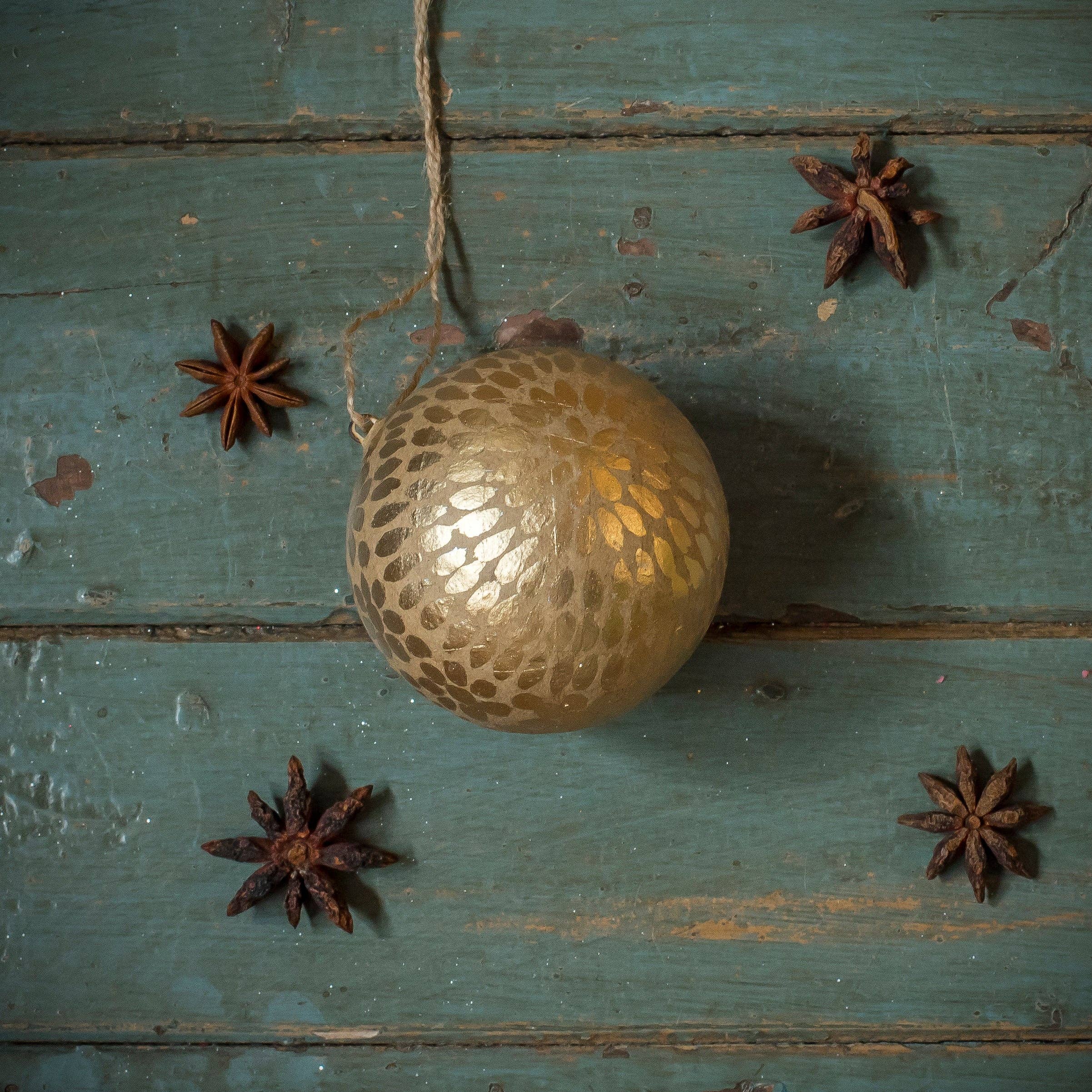 Moult - Wholesale Ornament - Kraft Papier Mache Baubles with Gold Decoration - 3 Designs2