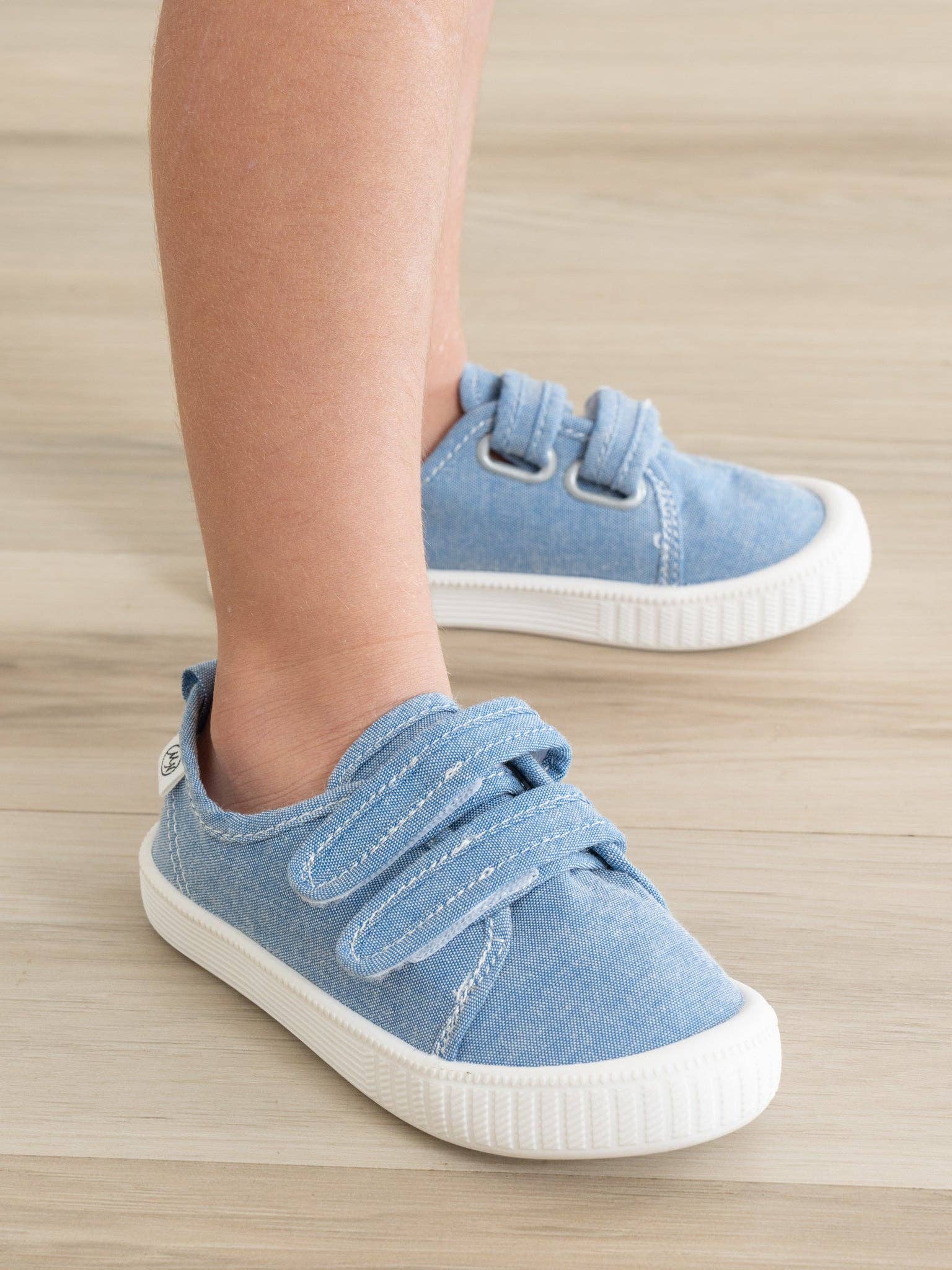 Marie Nicole Clothing - Wholesale Lifestyle Sneakers - Kids - Kids' Classic Canvas Velcro Sneaker20