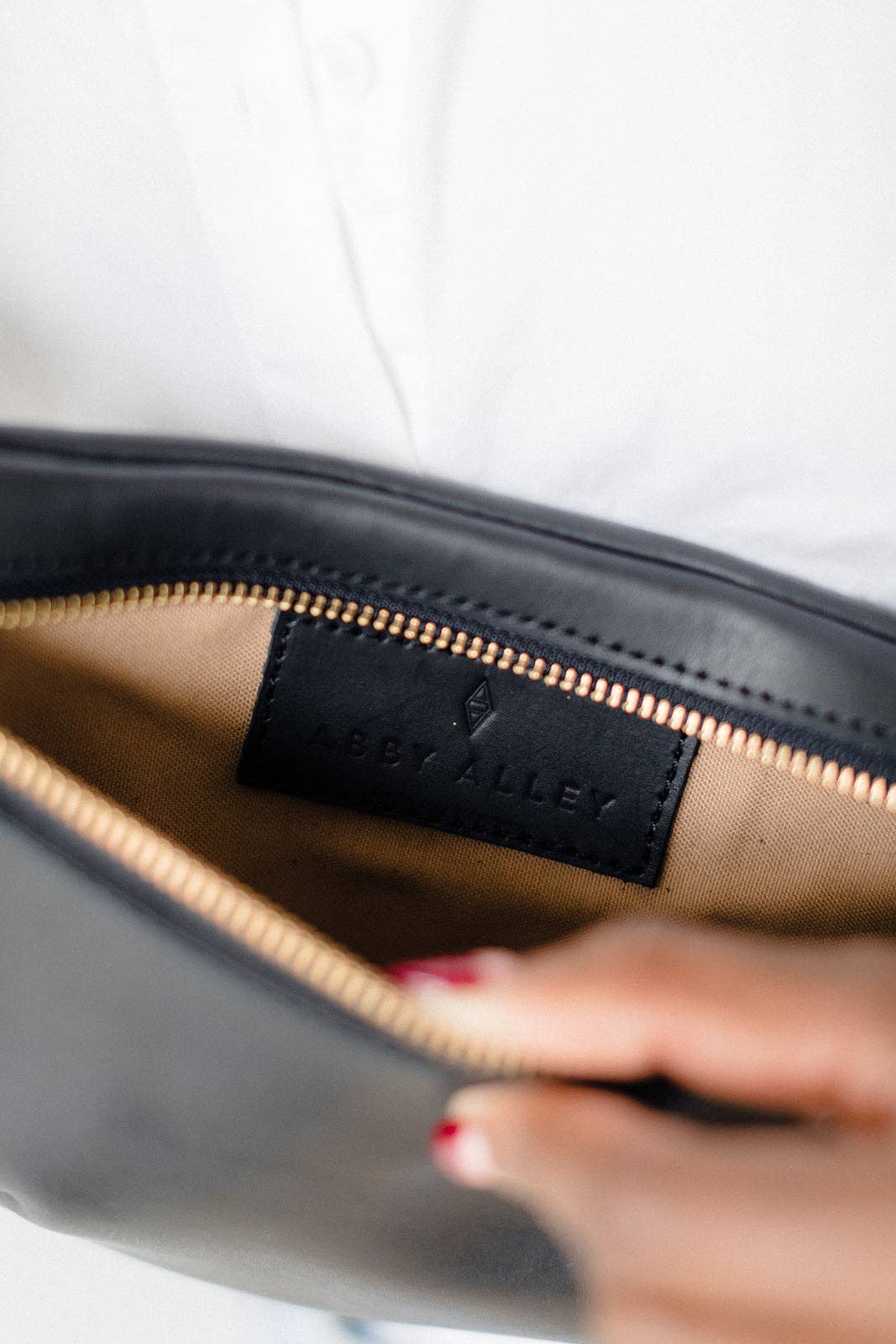 ABBY ALLEY - Wholesale Belt Bag - Women's - Sling Bag, Black6