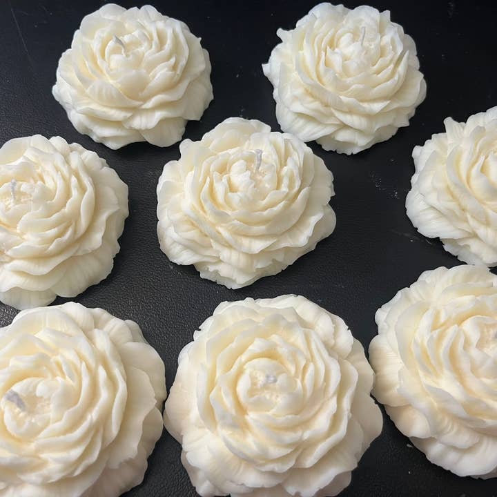 La Binibini – Engroshandel Gavelys – Duftlys i soja med pæonform5