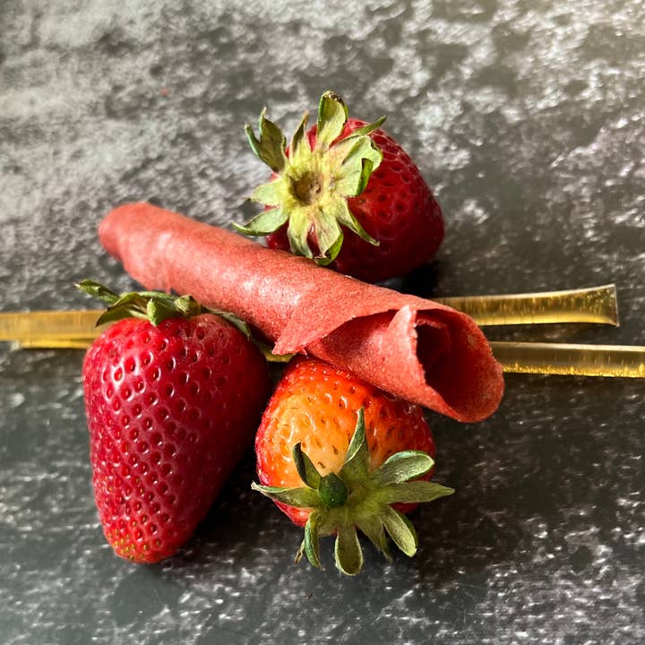 Hunt and Gather Dry Foods - Wholesale Dried/Dehydrated Fruit - Strawberry Fruit Leather1