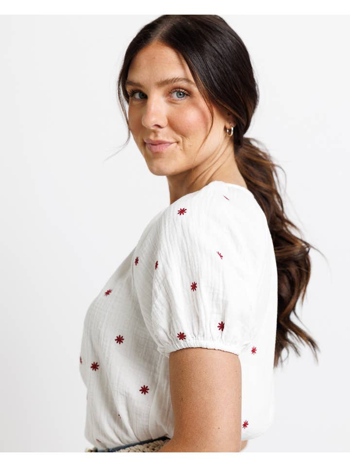 Red Stars Cecilia White Short Sleeve Scoop Neck Loose Fitting Blouse for wholesale on Faire
