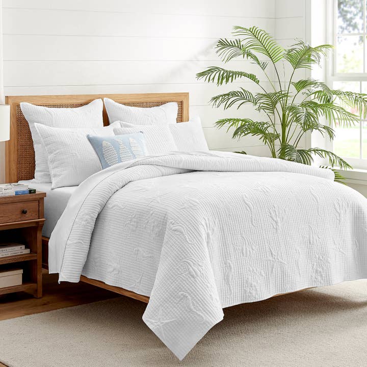 White Cross Stitch Sea Quilt Set for wholesale on Faire