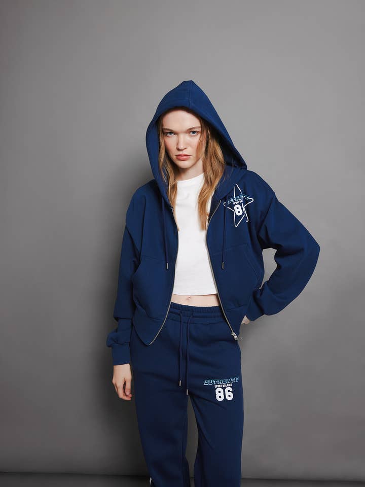 Sweatshirt med hætte med stjernetryk for engroshandel hos Virtue Trade