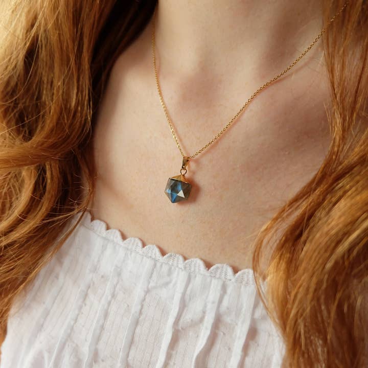 Augusta Jewellery - Wholesale Pendant/Charm Necklace - Labradorite Semi Precious Stone Necklace