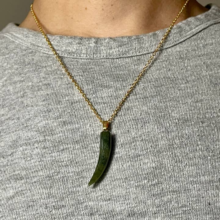 Whitestone Jewelry Co. – wholesale Individual charm/pendant – Vintage 1970s Green Jade Horn Good Luck Charm Pendant | 18K Gold-Plated Bail