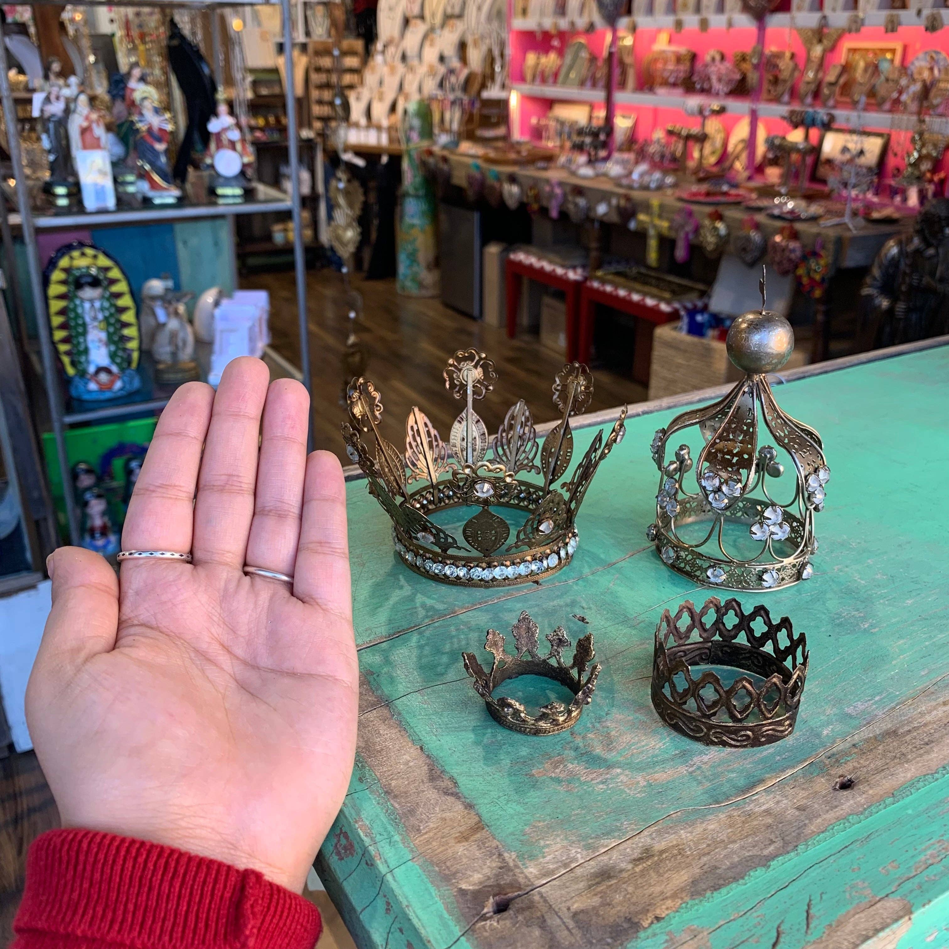 Love and Honor Jesus LLC - Wholesale Party Hat/Crown - Fancy Crown Flowers4