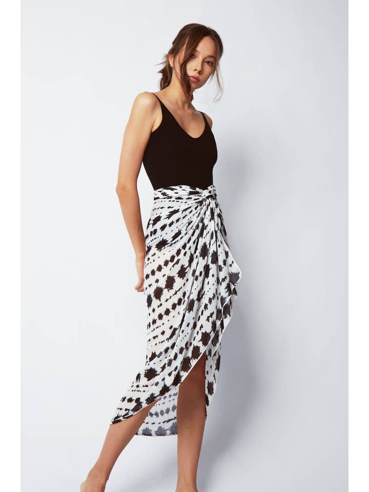Shinjuku Lanes – wholesale Swim cover-up – Women’s – Tokyo Bamboo Sarong - Monochrome