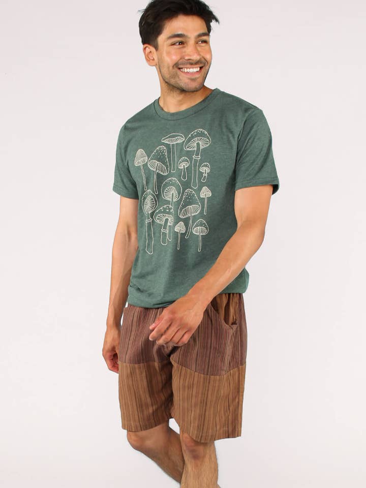 Paddenstoelen Gerecycled T-Shirt - Unisex - Souvenir T-Shirts voor wholesale door Soul Flower