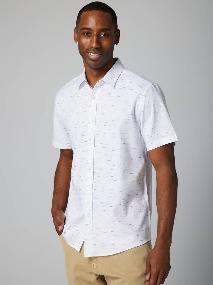 Chemise Andrew White blanche à motif géométrique pour la vente par Julian & Mark