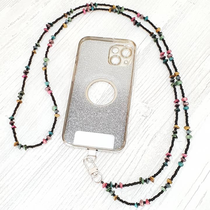 Chaîne de téléphone portable en graines de buri avec patch en acier inoxydable 125 cm pour la vente par Gloria-Maris