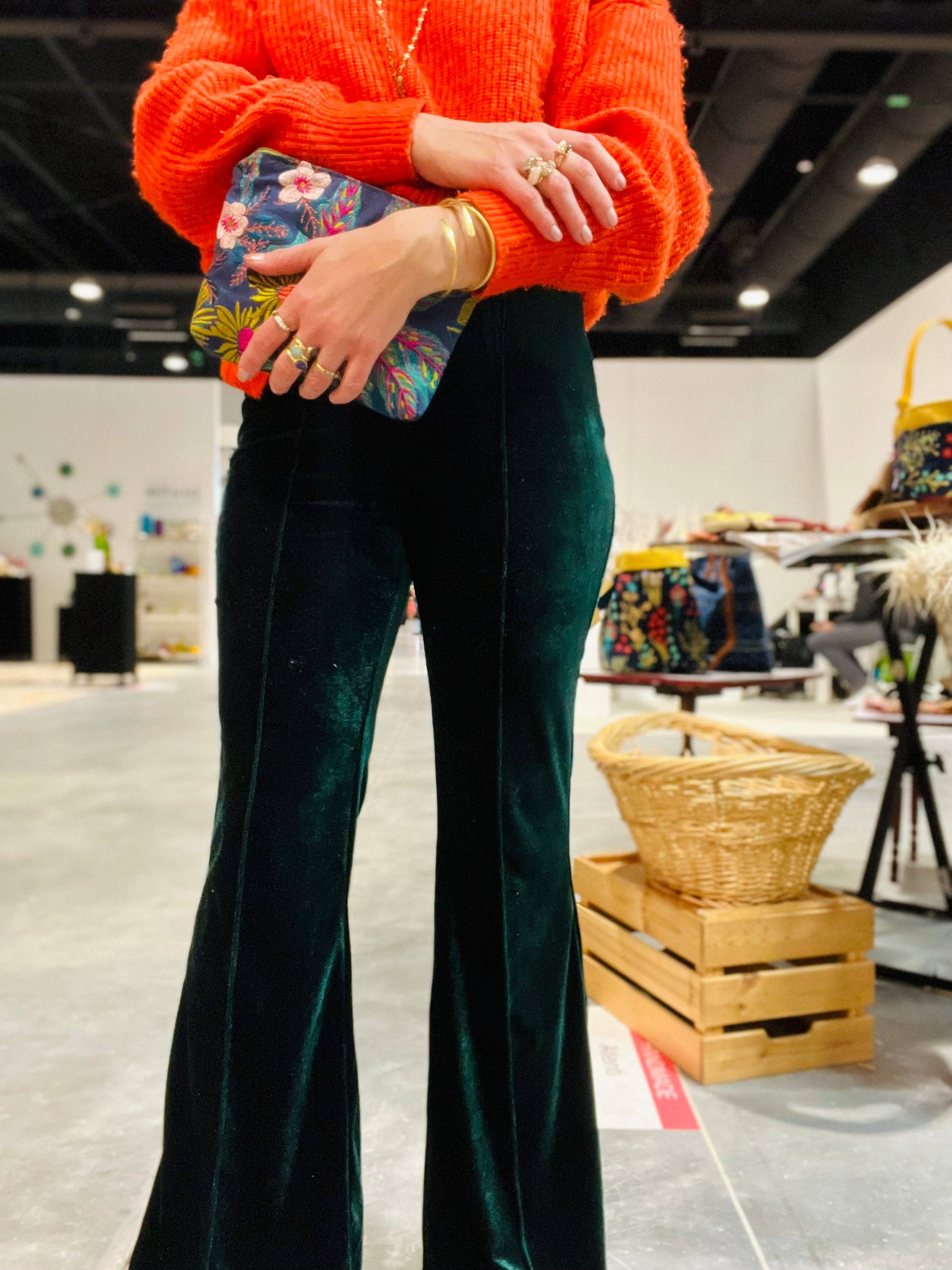 Atenti - Wholesale Pouch - Women's - Flora Accessories Pouch, Embroidered Zippered Clutch7