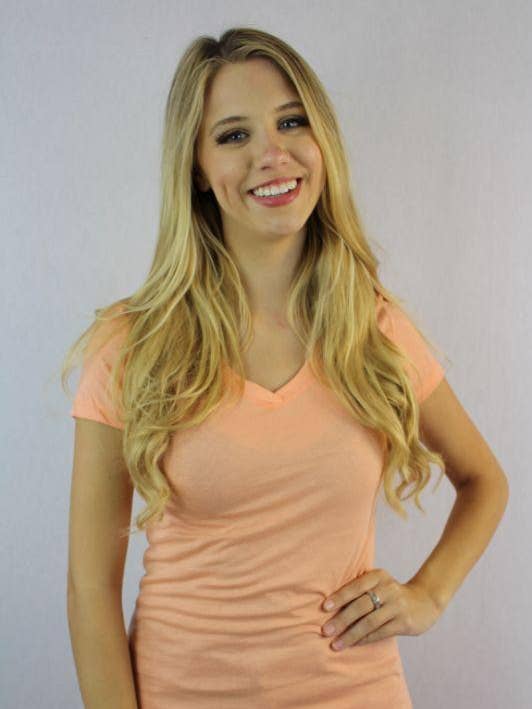 Good Stuff Apparel - Wholesale T-shirt – women's - Women's V-Neck Short Sleeve Basic Tee0