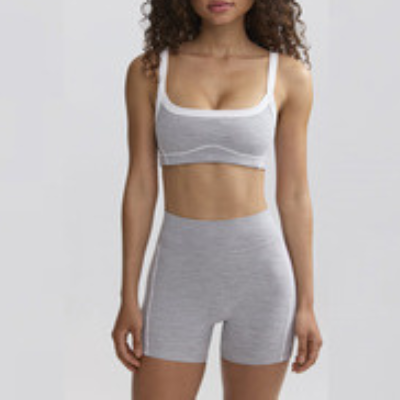 WONDERXFANS - Wholesale Activewear Set - Women's - Contrasting Color Sports Bra + High Waist Shorts 2-piece Set1