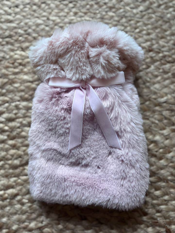 Mini-Kunstfell-Wärmflasche in Pink für den Großhandel von Hunters Moon
