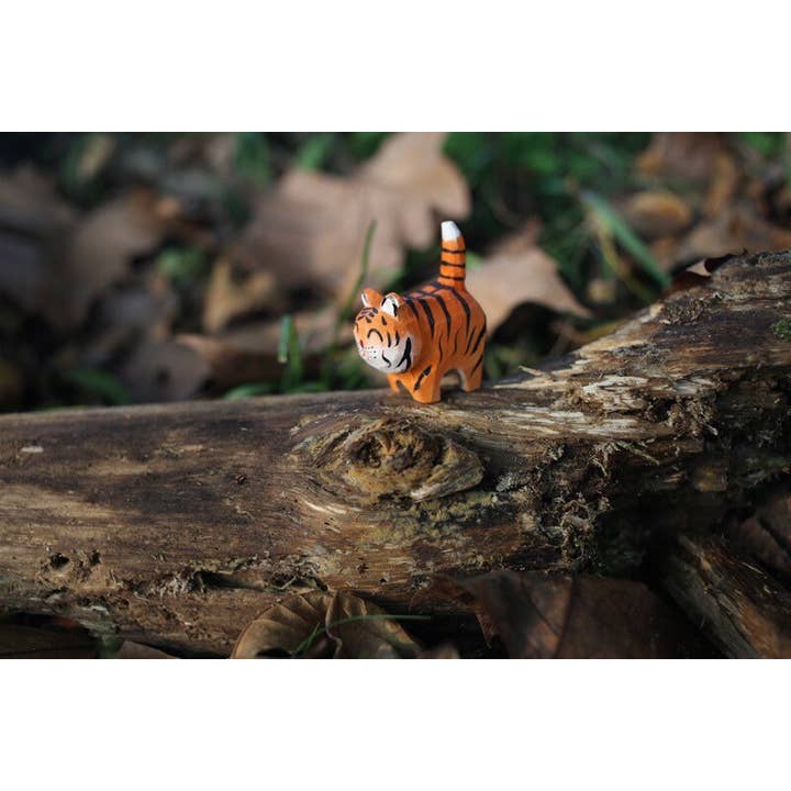 Gohobi - Wholesale Decorative Figurine - Gohobi Hand crafted wooden Tiger ornaments unique gift for h