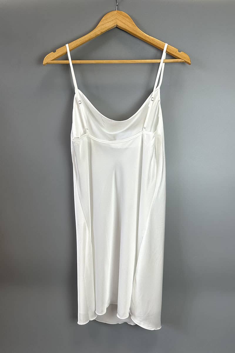 Assortito Set pigiama camicia da notte e accappatoio in seta imitazione in vendita all'ingrosso su Faire3