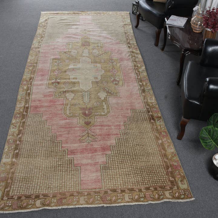 Vintage Beige & Pink Patchwork Rug, Handmade Area Rug for wholesale by Vintage Rugs Loom