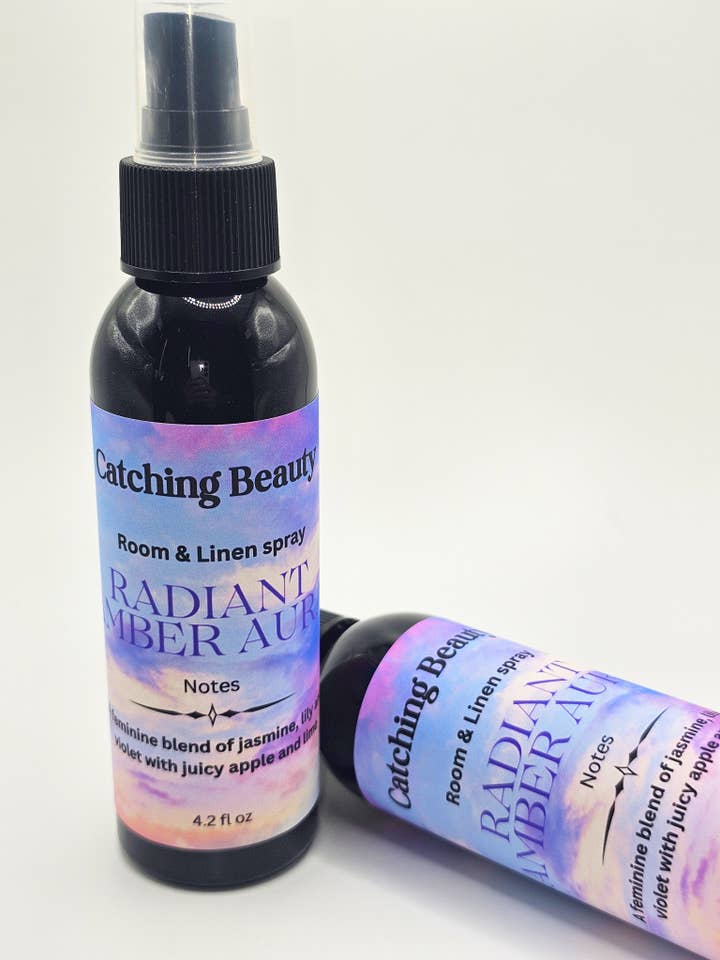 Spray d'ambiance et de linge de maison Radiant Amber Aura pour la vente par Catching Beauty