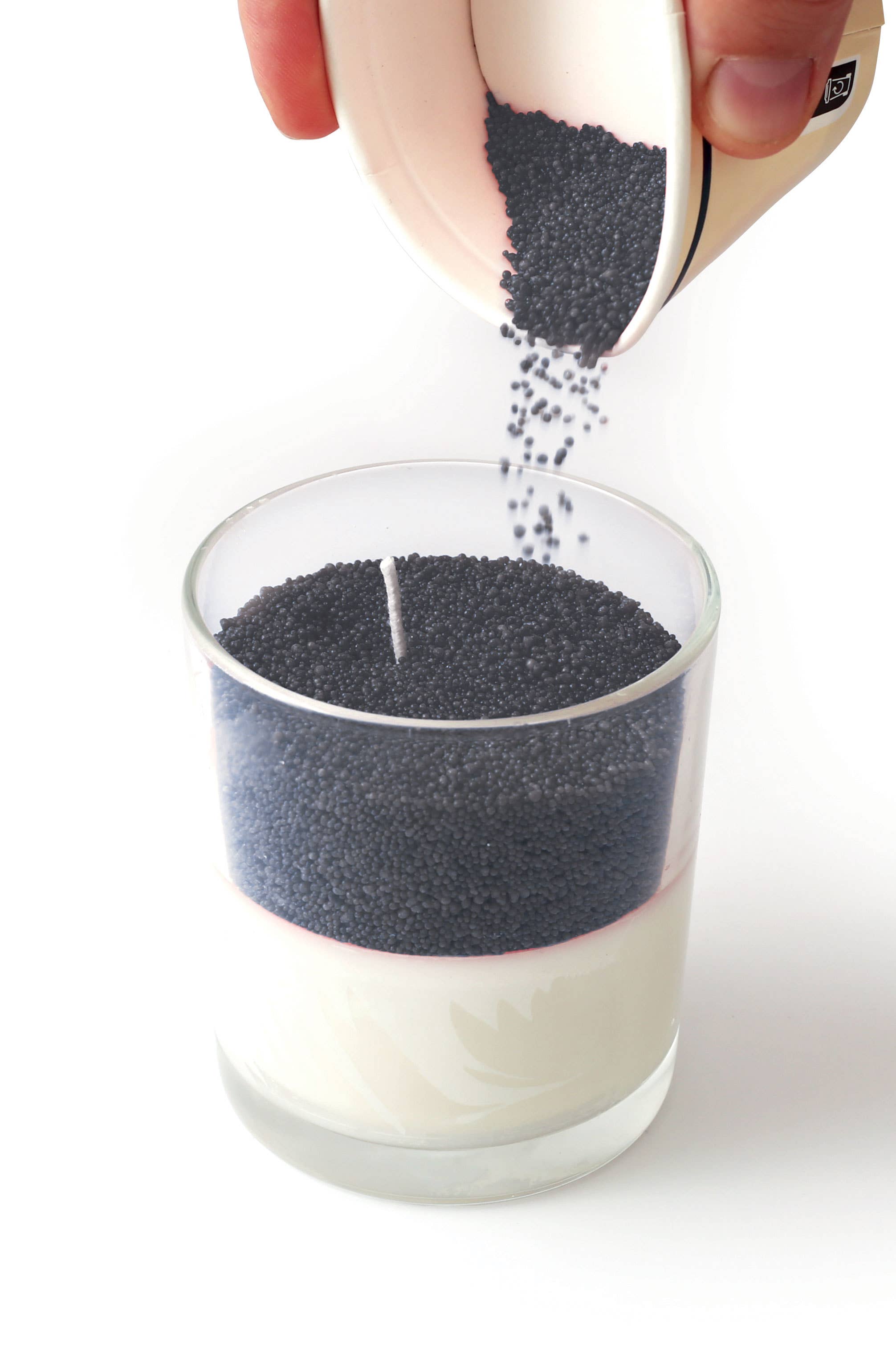 Graine Créative - Wholesale Craft Supplies - BLACK SAND CANDLE WAX 400 G1