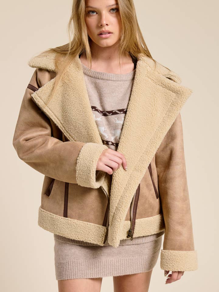 Veste motard en fausse fourrure à contraste de détails pour la vente par Mimosa