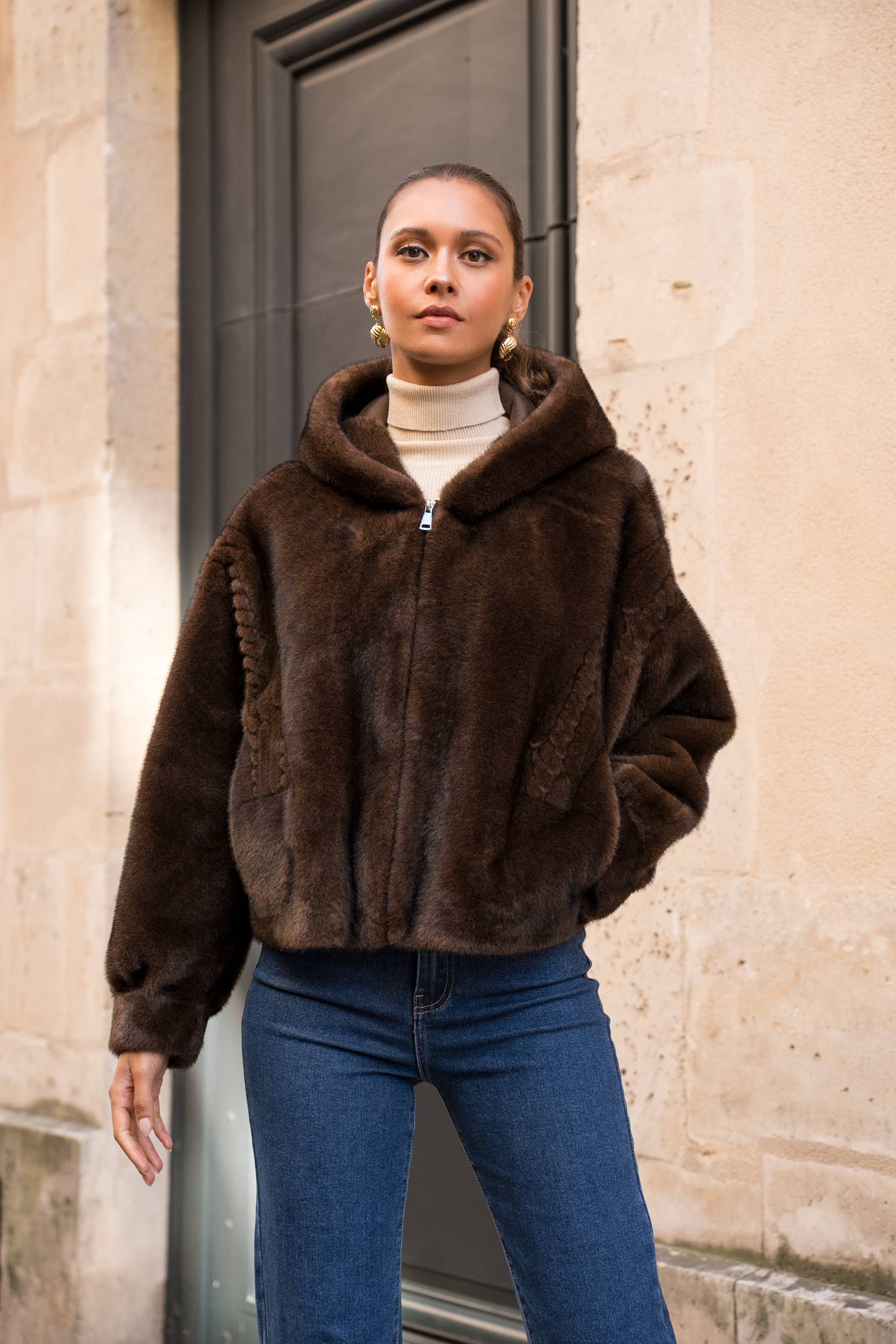 Attentif Paris - Wholesale Fur/Faux Fur Coat - Women's - Short coat with hood in faux fur with braided details31