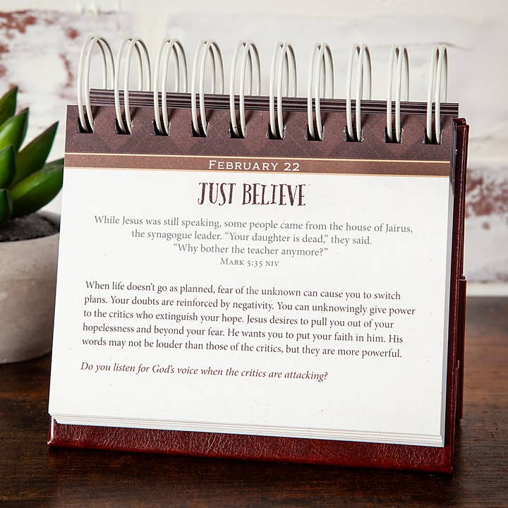 BroadStreet Publishing Group, LLC - Wholesale Display Book - Daily Strength for Men (Perpetual Calendar, Undated)1