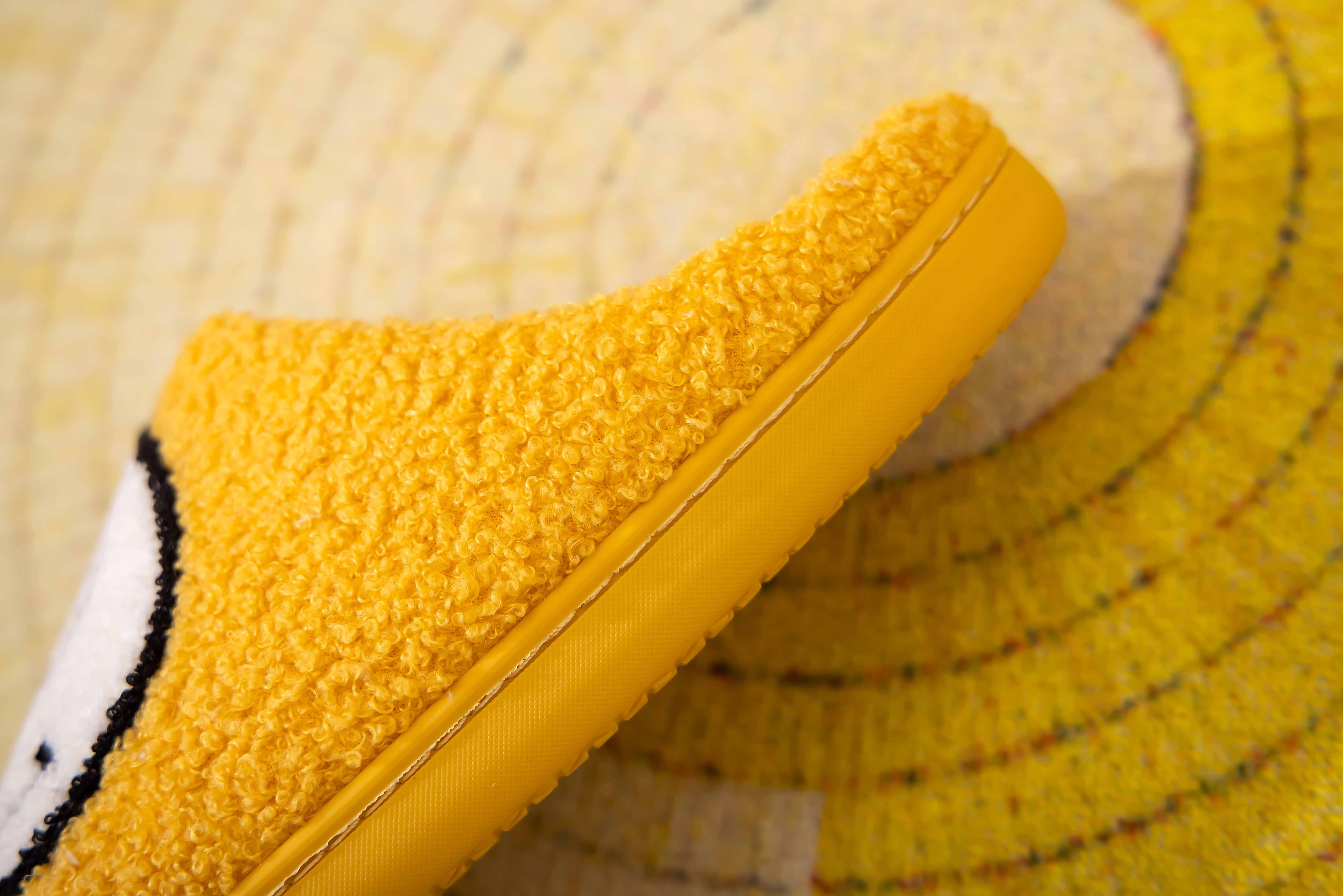 Shop Lev - Vente Chaussons – femme - Chaussons confort à semelle légère en fausse fourrure douce avec visage souriant pour adulte18