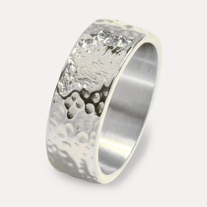 Bague Martelée Épaisse - Argent pour la vente par Twistedpendant
