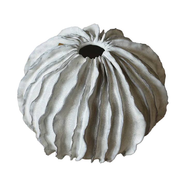 Vase rond en céramique fait main Ribera - Grès pour la vente par OWO Ceramics