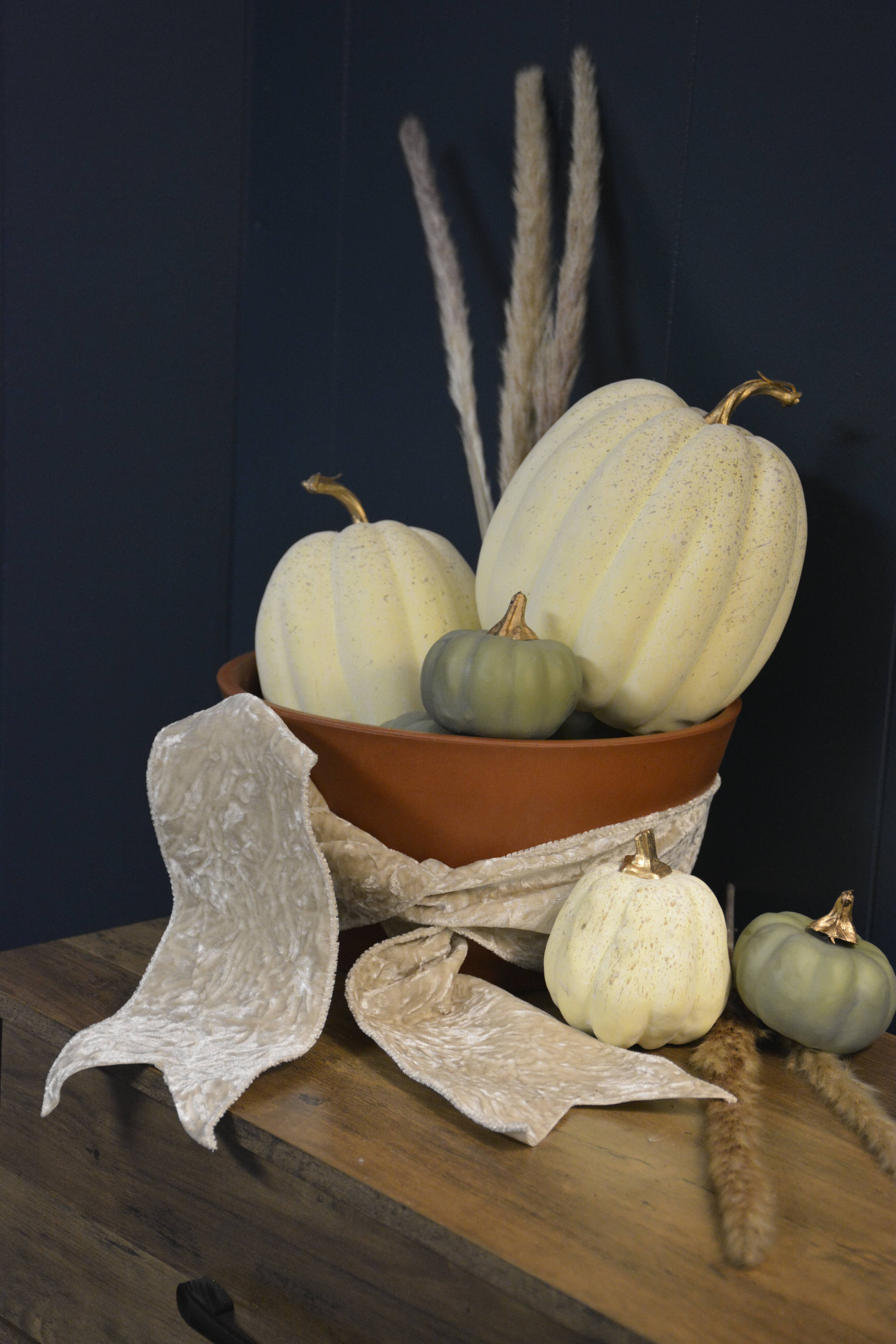 May Arts Ribbon - Wholesale Ribbon - Gift Wrapping - 4" Ivory Crushed Velvet Ribbon (Wired)2