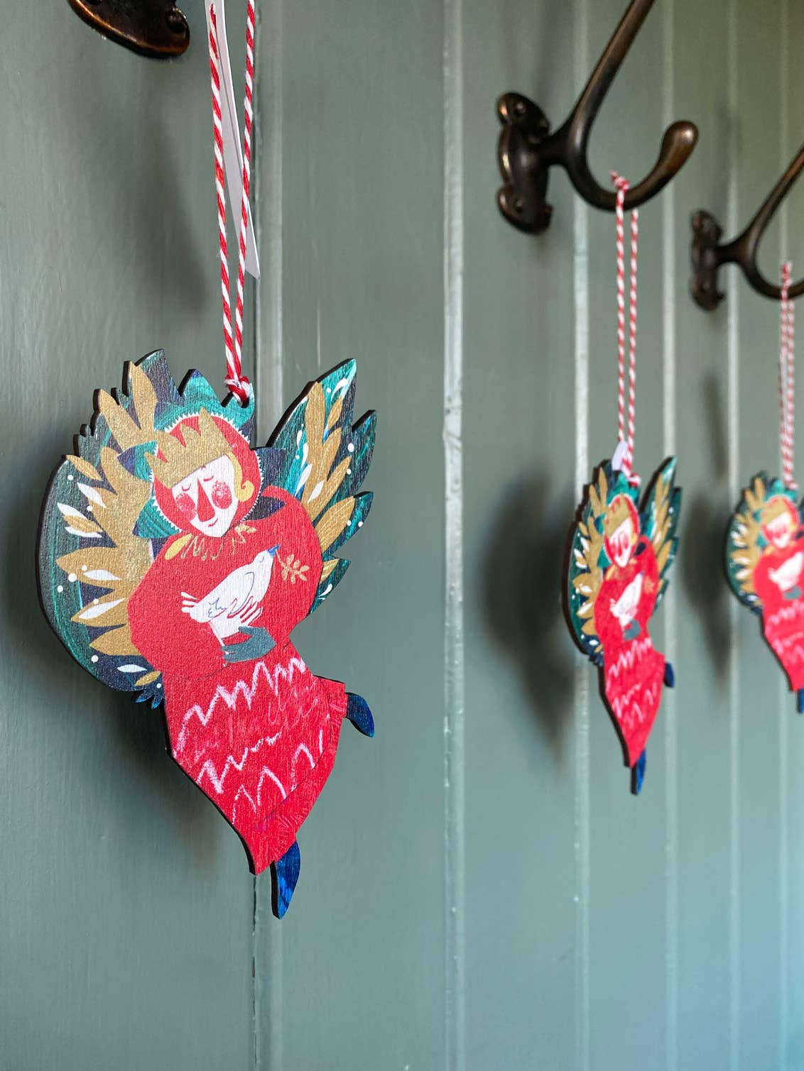 Esther Kent Design – wholesale Ornament – Peace Angel Wooden Decoration0