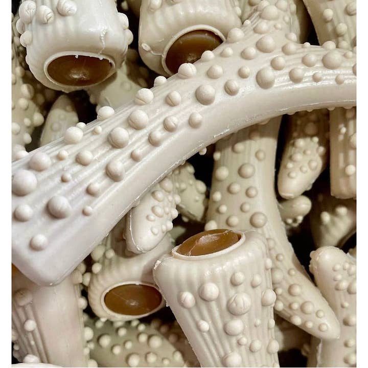 Miro & Makauri - Wholesale Pet Treats - Dog - Maks'Patch Dog Treats. Peanut Butter Antlers. 30 per box