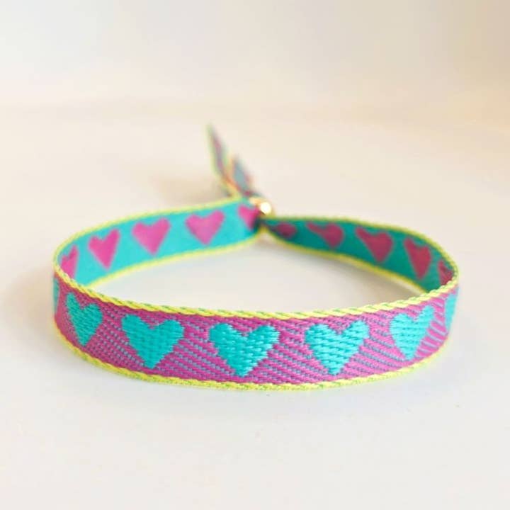 Båndarmbånd hjerter turkis lilla for engroshandel hos Ibiza Boutique