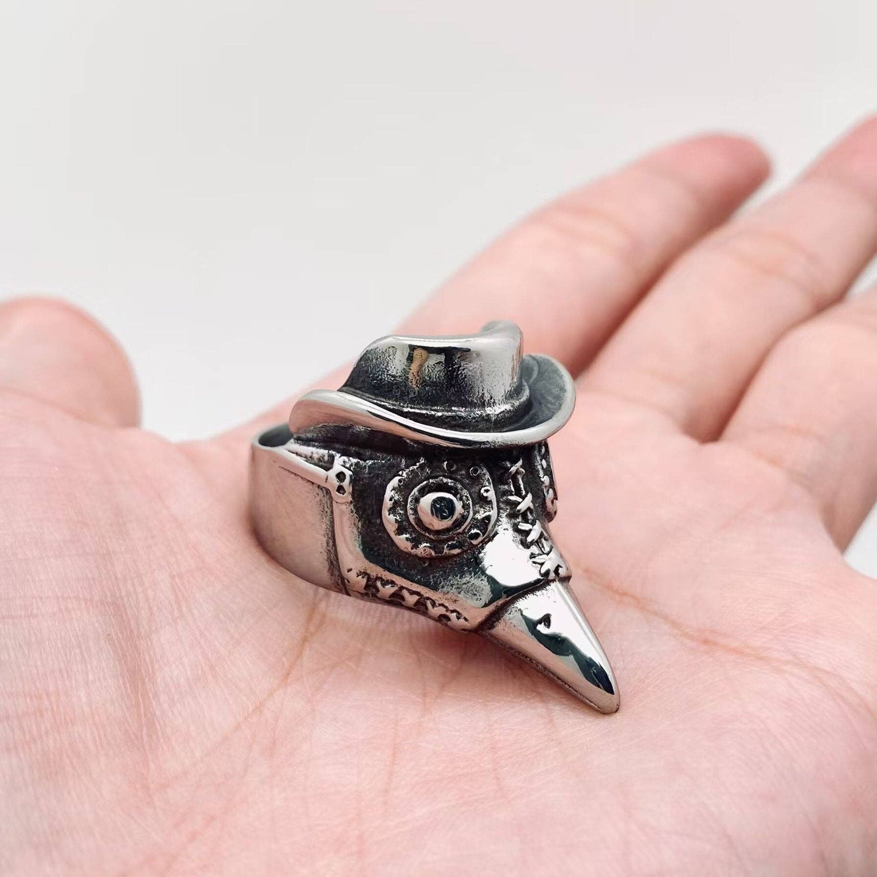 Mio Queena - Venta al por mayor Anillo de sello - Sombrero con forma de cabeza de cuervo con forma de esqueleto, anillo de acero inoxidable para hombre, MJ/MR8