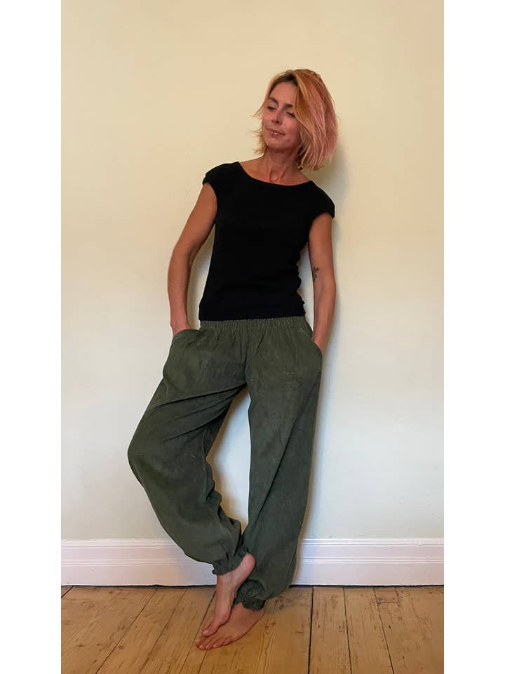 Emma's Emporium - Vente Pantalon – unisexe - Pantalon Génie Unisexe en Velours Côtelé Épais AW202
