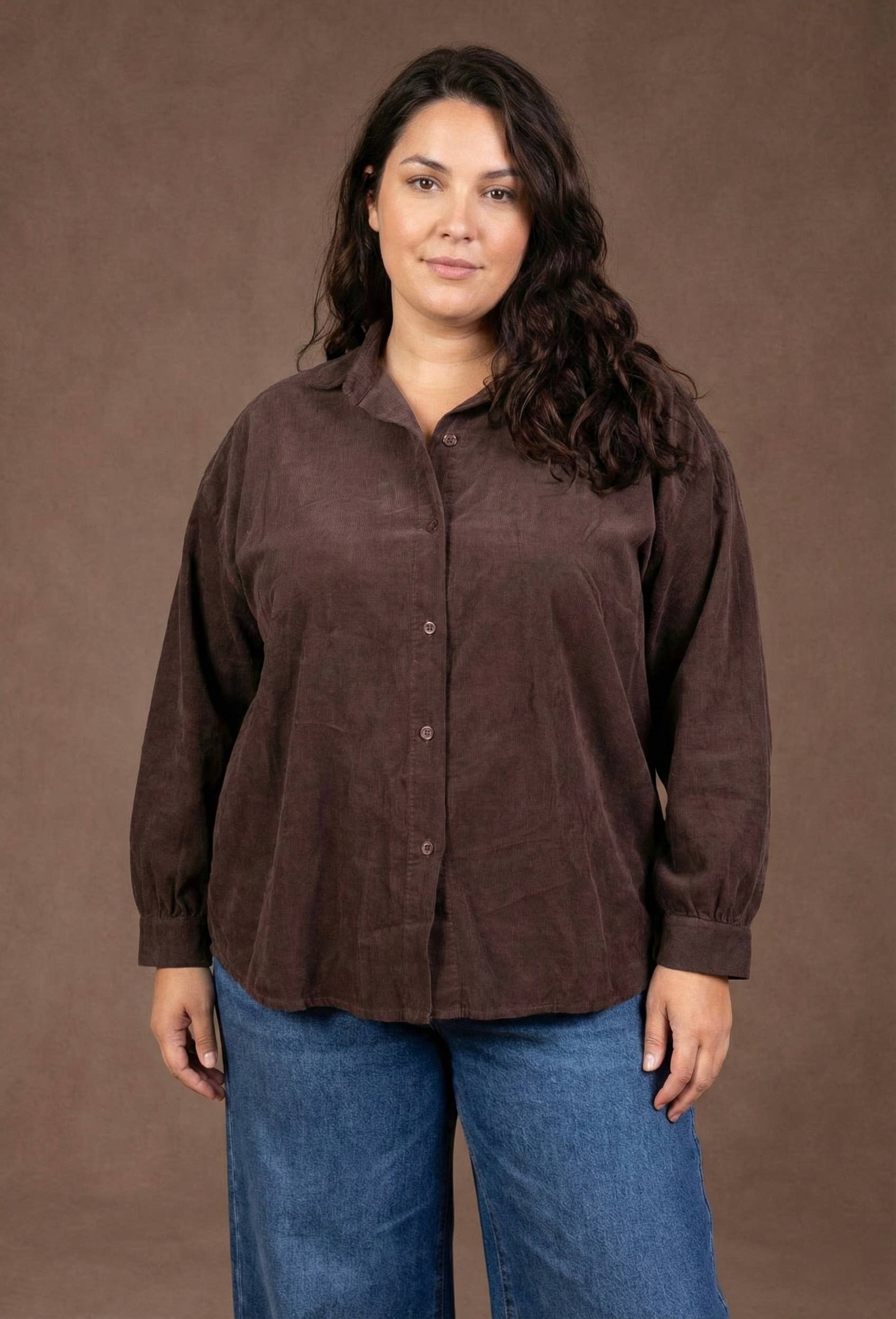 Pépouz' Paris – Großhandel Hemd mit Button-down-Kragen – Damen – GROßE GRÖSSE Weites Hemd aus leichtem Samt PC2548GT1