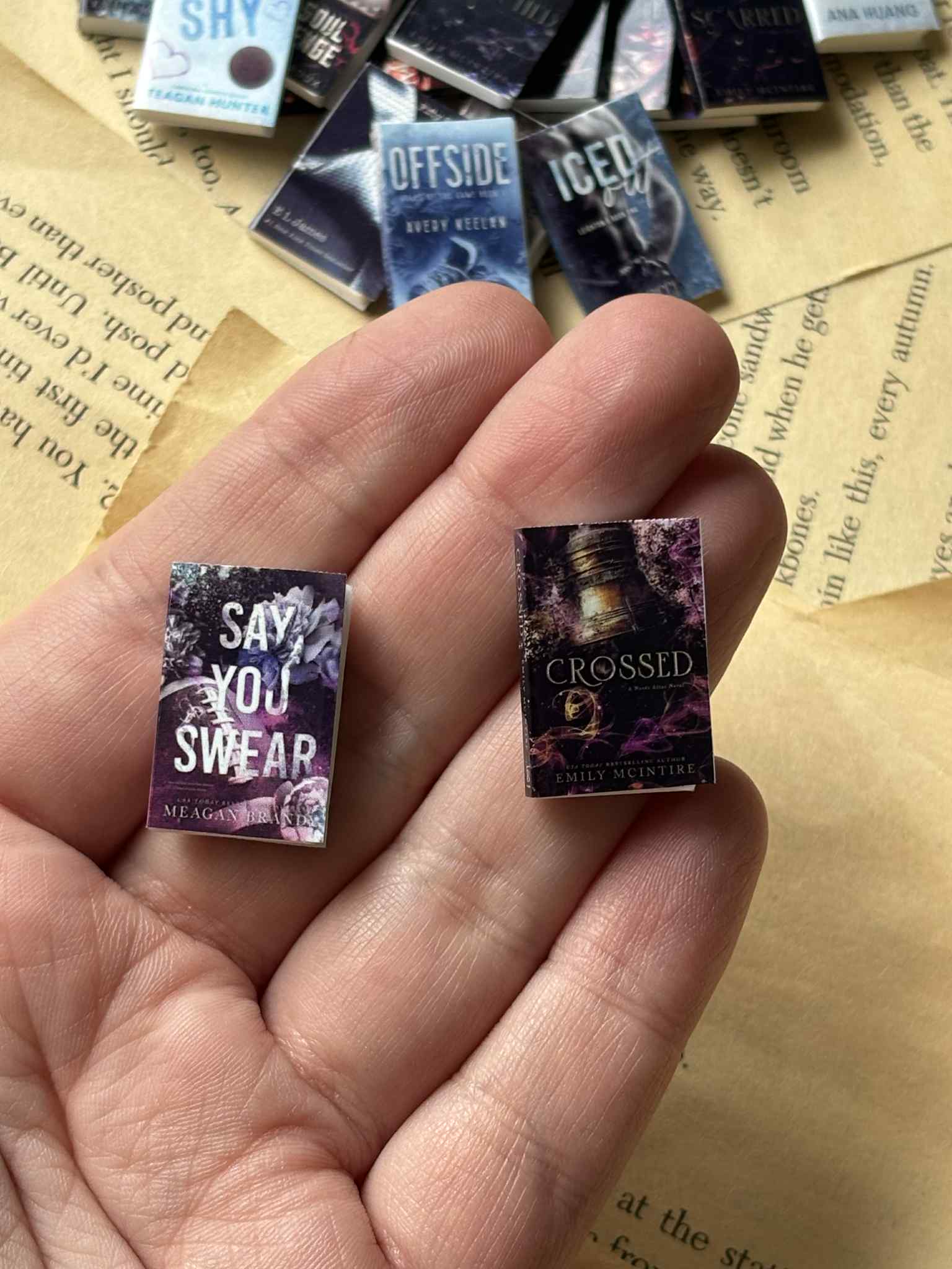 Nordic Book Adventure - Vente Artisanat, loisirs et bricolage - Mini Livres – Coffret de Livres de Romance Épicée1