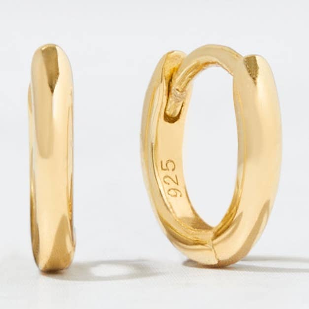 Aros Huggie simples para venta al por mayor de Sami Jewels