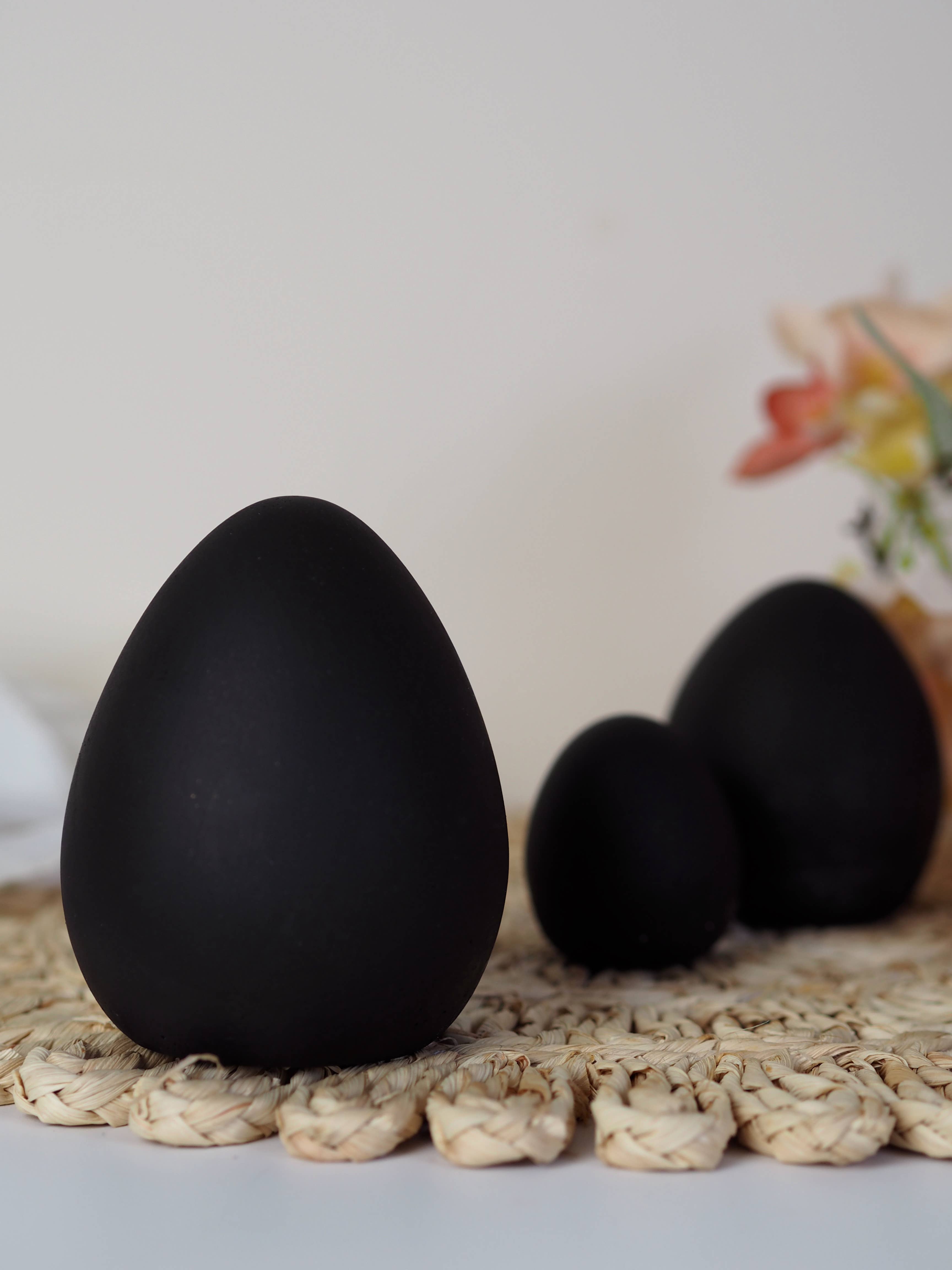 Feathered Oak – wholesale Decorative tabletop object – Concrete Eggs | Easter Decor | Spring Decor | Egg Ornament6