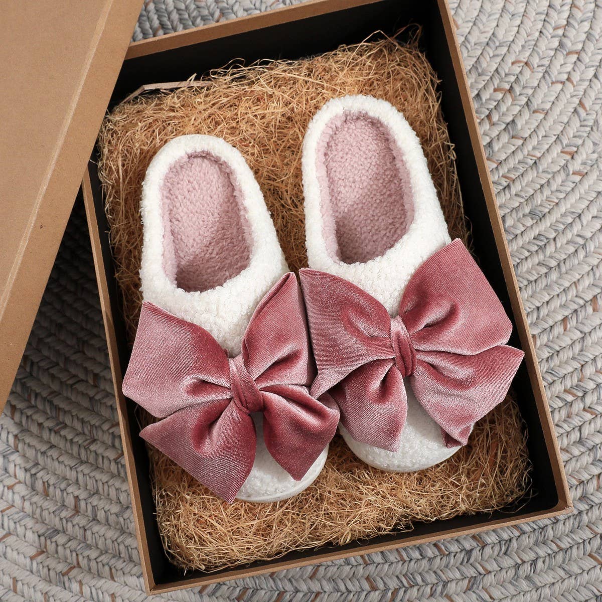White Winter Warm Bow Cotton Slippers for Women_CWSHF00227 for wholesale on Faire2