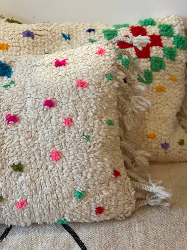 NOMAD BY LIV – wholesale Prydnadskuddfodral – Handgjord Färgglad Azilal Kuddfodral, Färgglad ull6