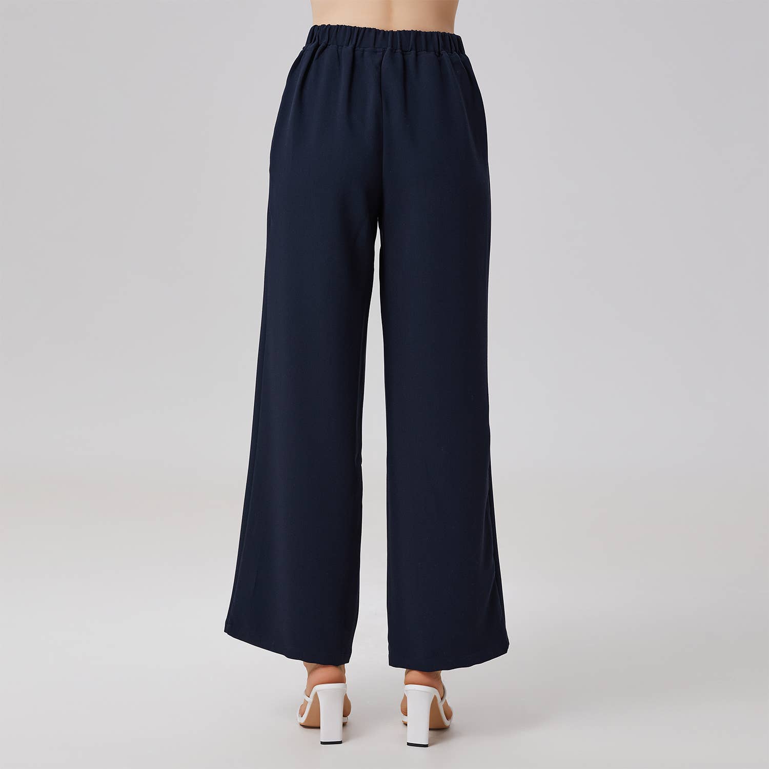 Bleu marine Pantalon marin à boutons dorés en vente sur Faire3