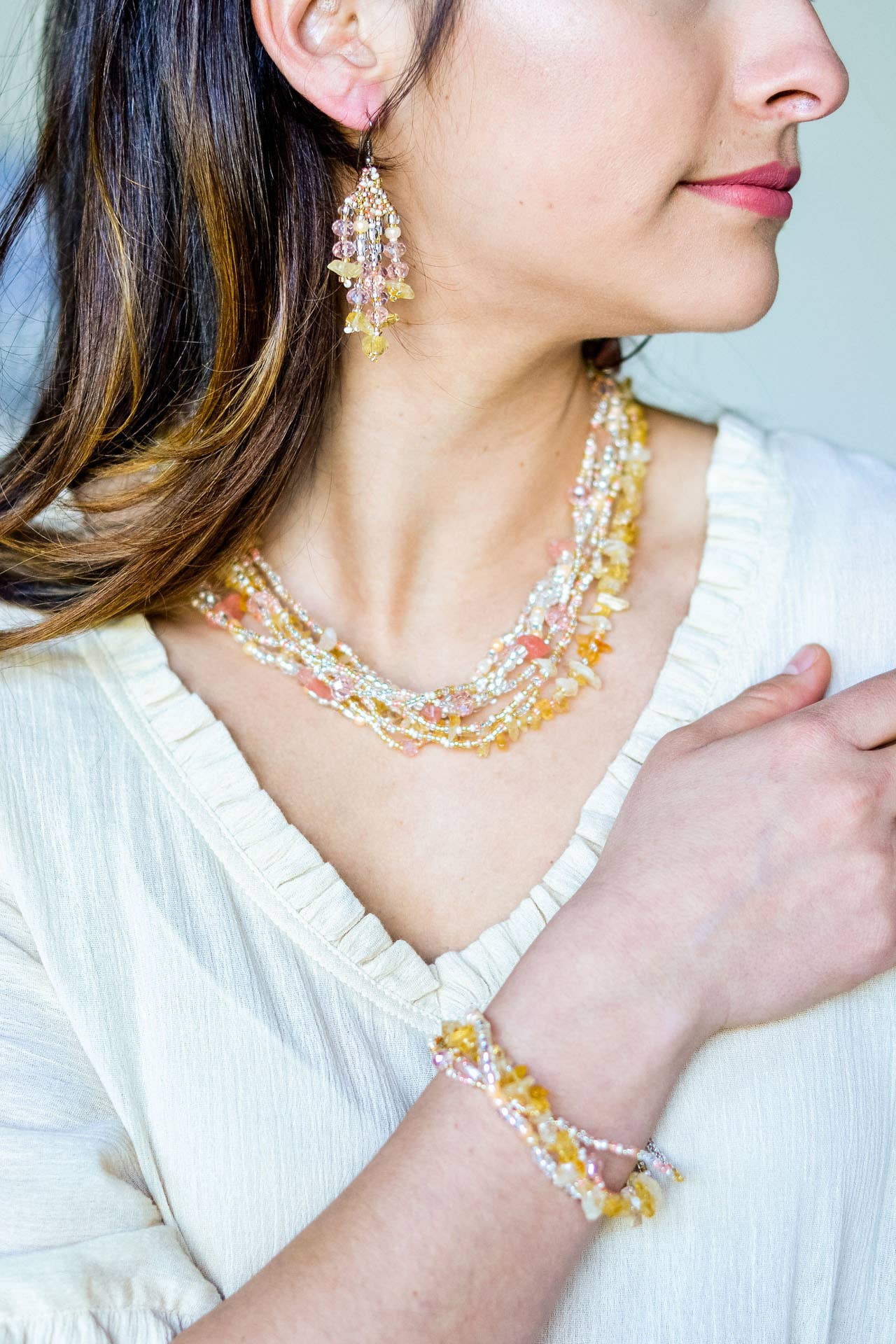 Lucia's Imports - Wholesale Beaded Bracelet - Small Rock Candy Magnetic Bracelet6