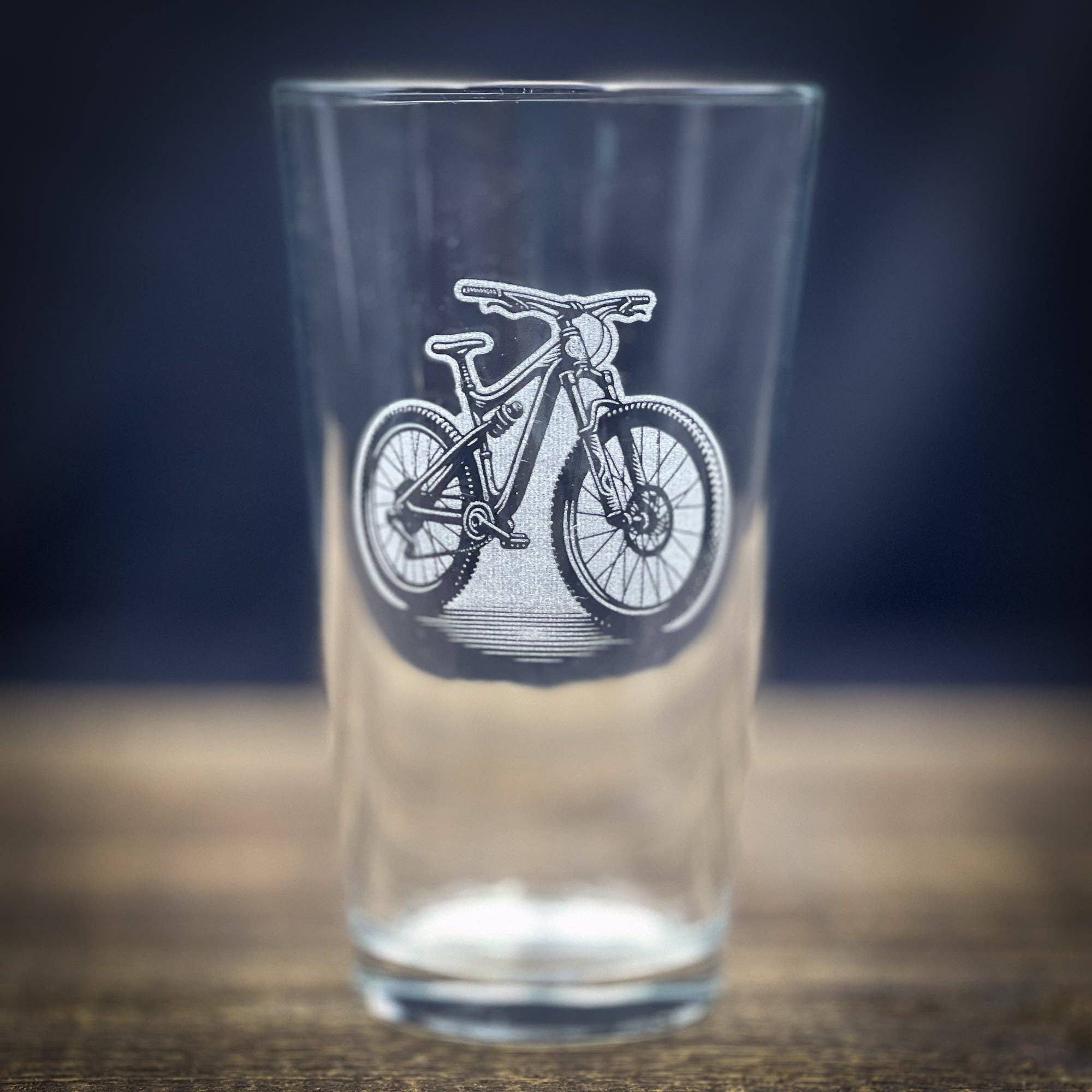 Adirondack Etching LLC - Wholesale Beer Glass/Mug - Mountain Bikes -  Pint glass4